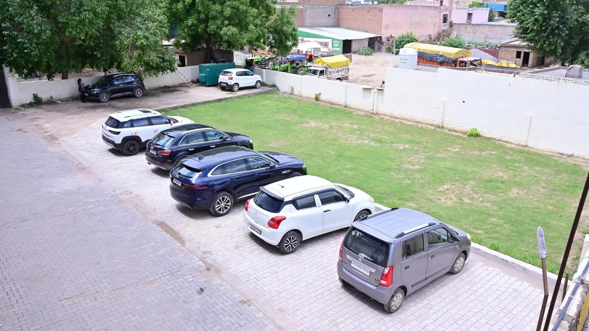 Date Palm Hotel Gurgaon