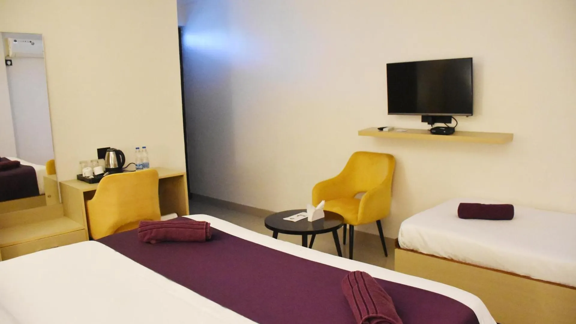 Date Palm Hotel Gurgaon