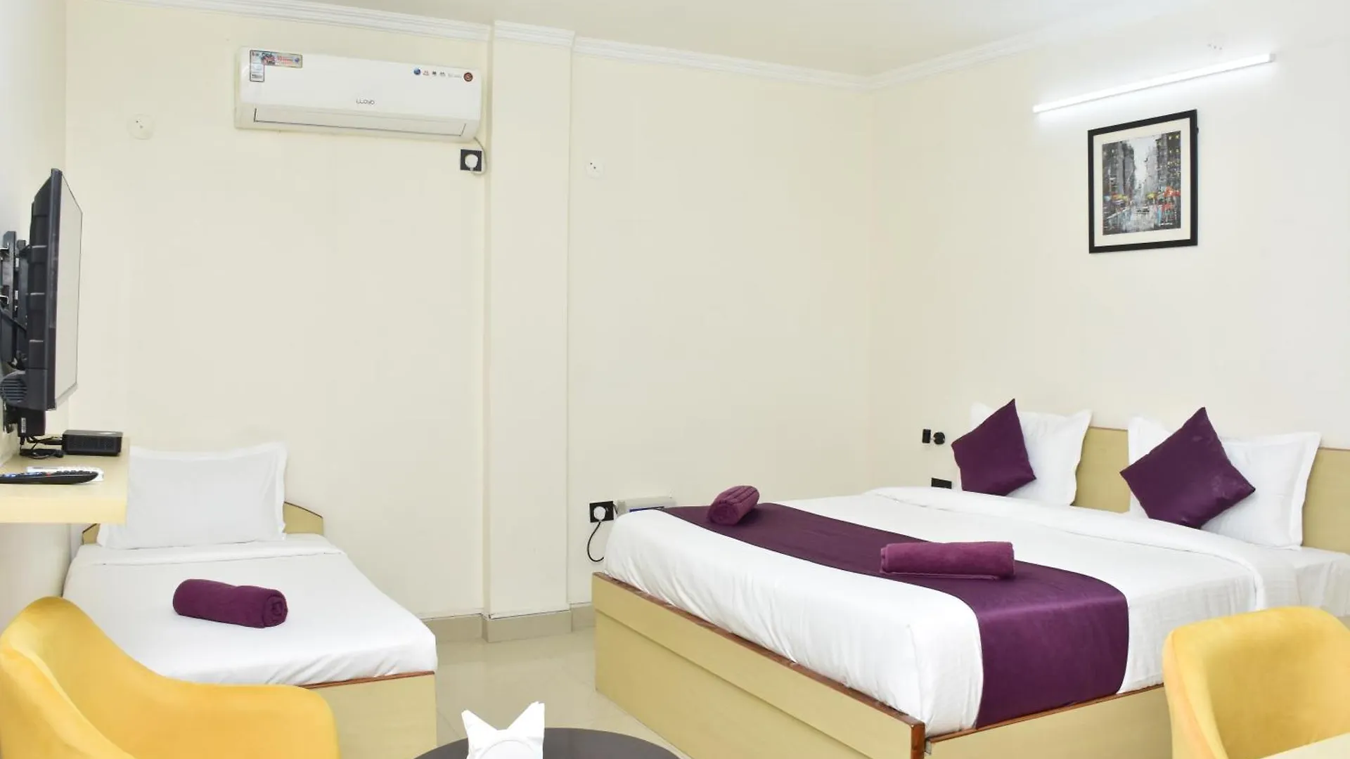 ***  Date Palm Hotel Gurgaon India